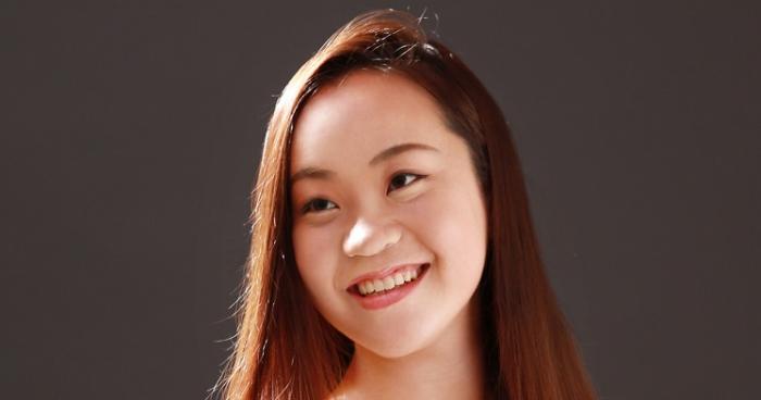 Foto der japanischen Pianistin Matsuri Yoshida